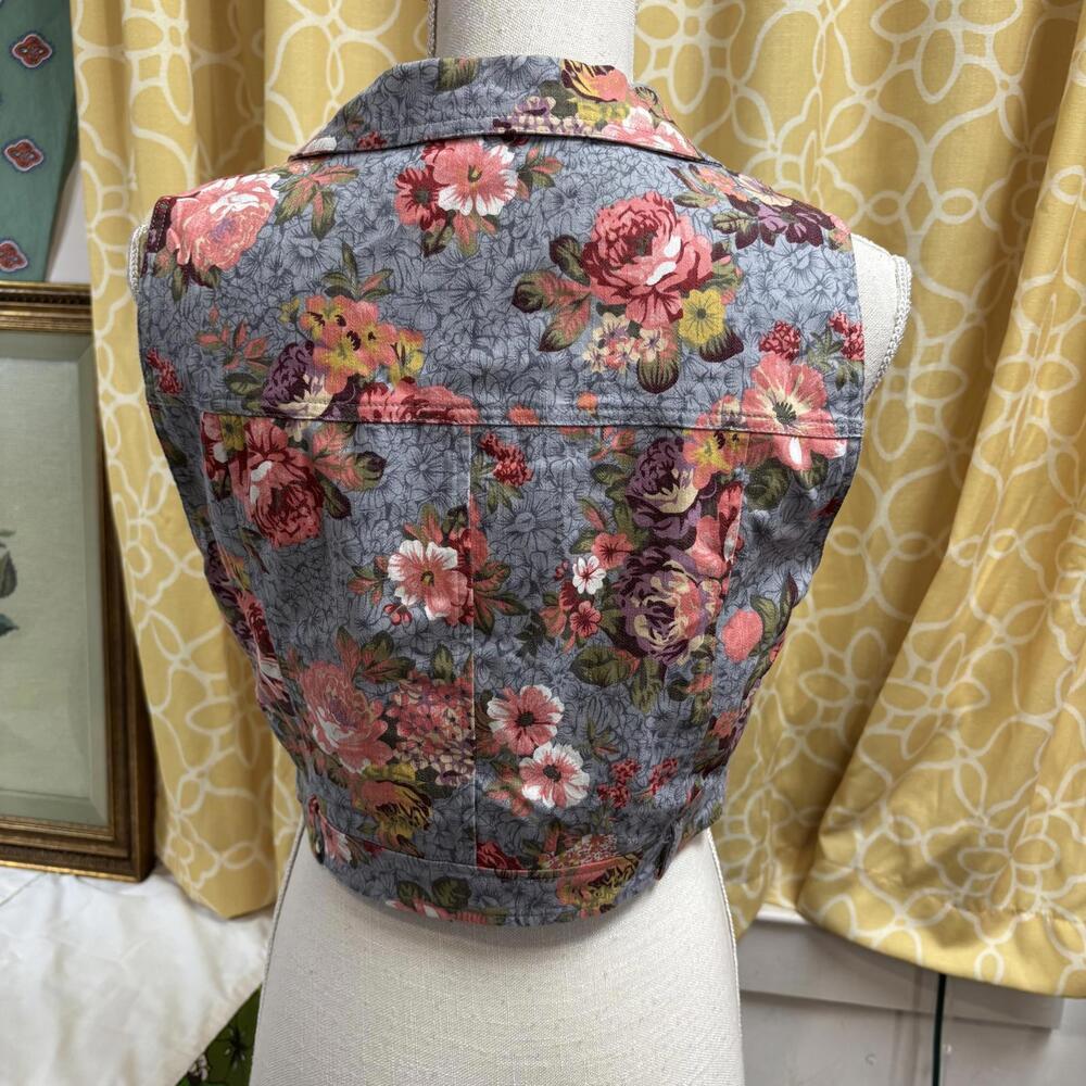 TCEC floral vest sz large - Picture 5 of 5